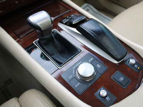 Used 2013 Lexus LS 460 w/ Comfort Pkg RWD image 14