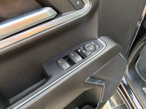 Used 2022 Chevrolet Silverado 1500 LT RWD image 19