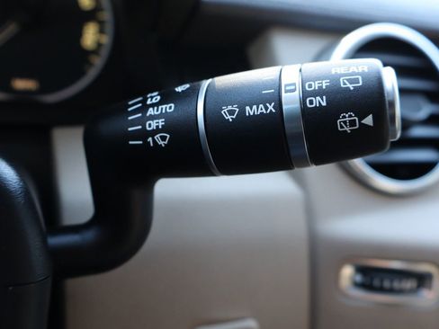 Used 2015 Land Rover LR4 HSE image 34