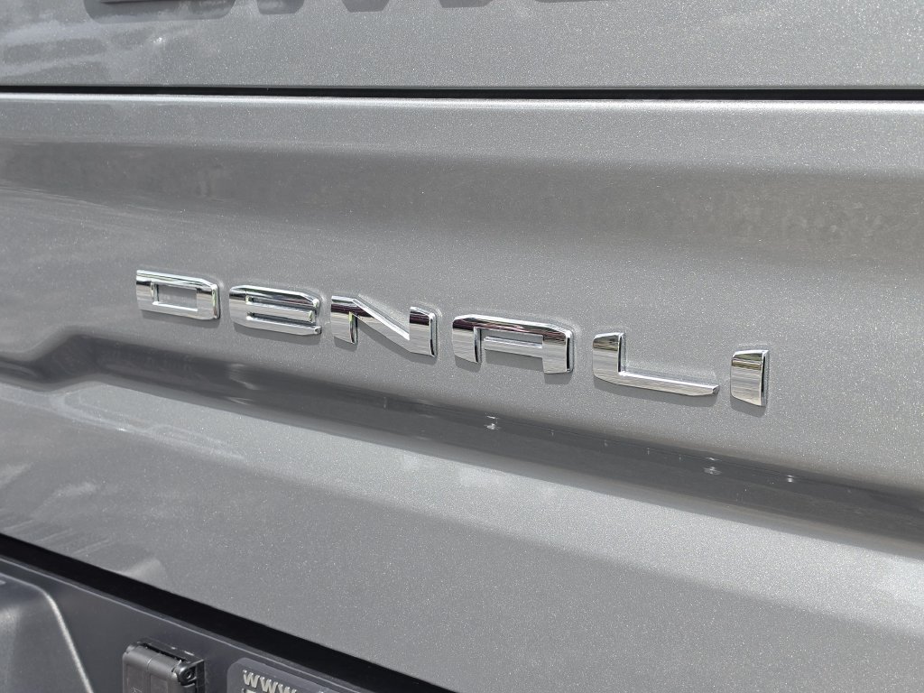 Used 2026 GMC Sierra 1500 Denali w/ Denali Reserve Package AWD/4WD image 10