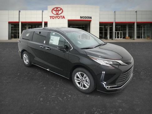 New 2026 Toyota Sienna Limited image 21