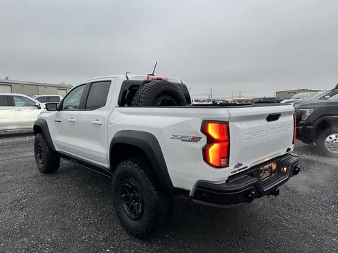 Used 2024 Chevrolet Colorado ZR2 w/ ZR2 Bison Edition image 8