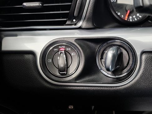 Used 2017 Porsche 911 Carrera 4S image 23