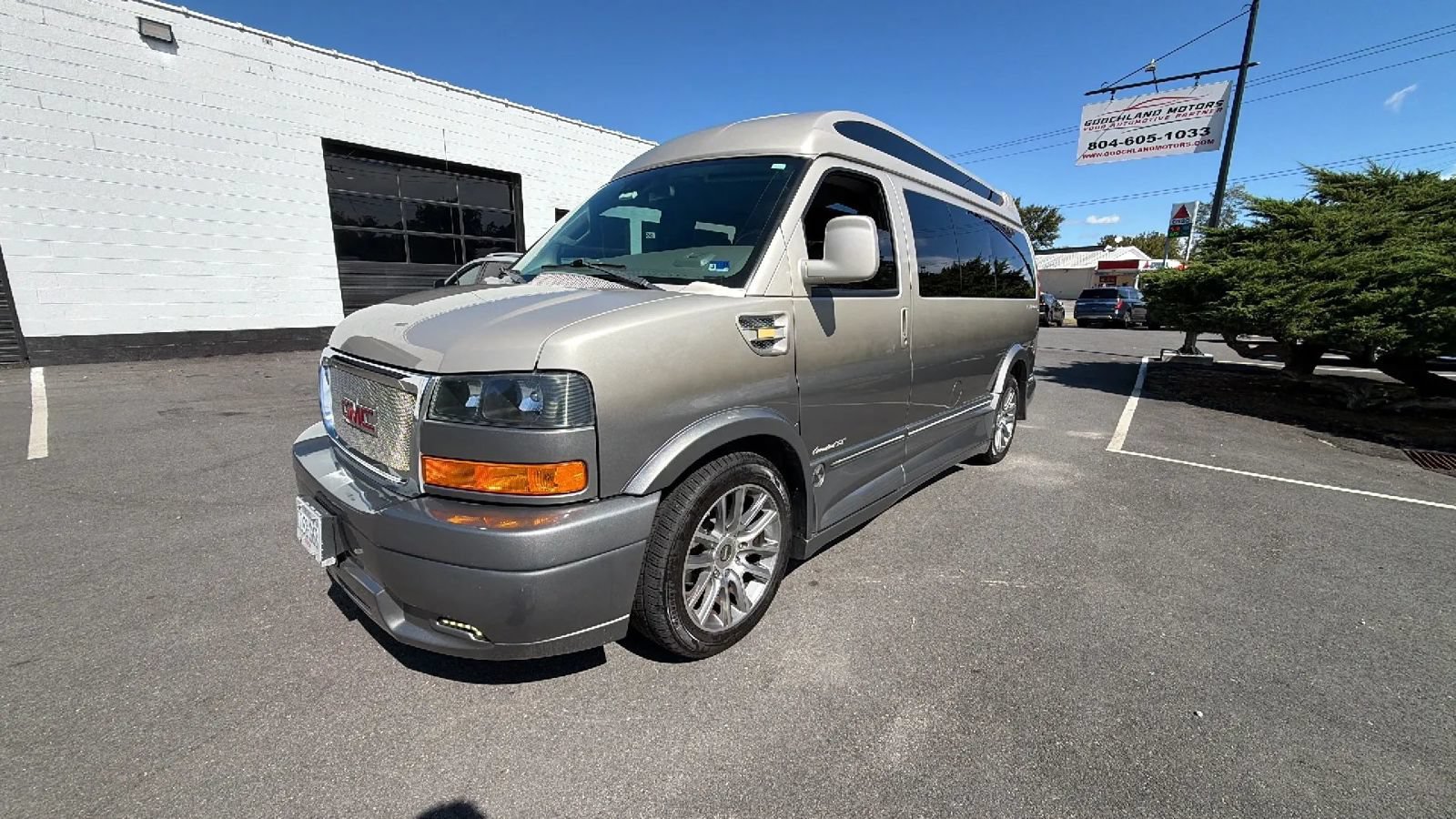 Used 2019 GMC Savana 2500 w/ Enhanced Convenience Package RWD image 15