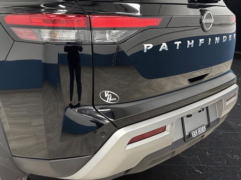 Used 2022 Nissan Pathfinder SL w/ SL Premium Package image 36