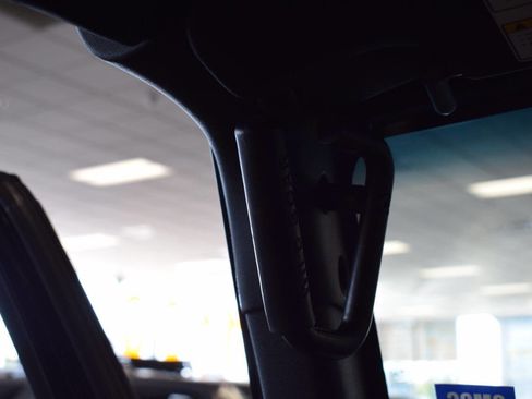 Used 2018 Jeep Wrangler Unlimited Sport S image 69