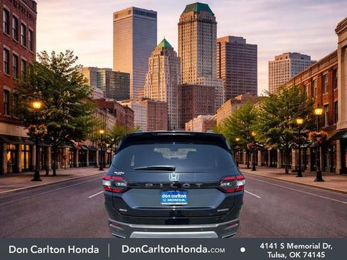 Used 2025 Honda Pilot Touring image 5