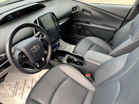 Used 2022 Toyota Prius Prime XLE FWD image 11