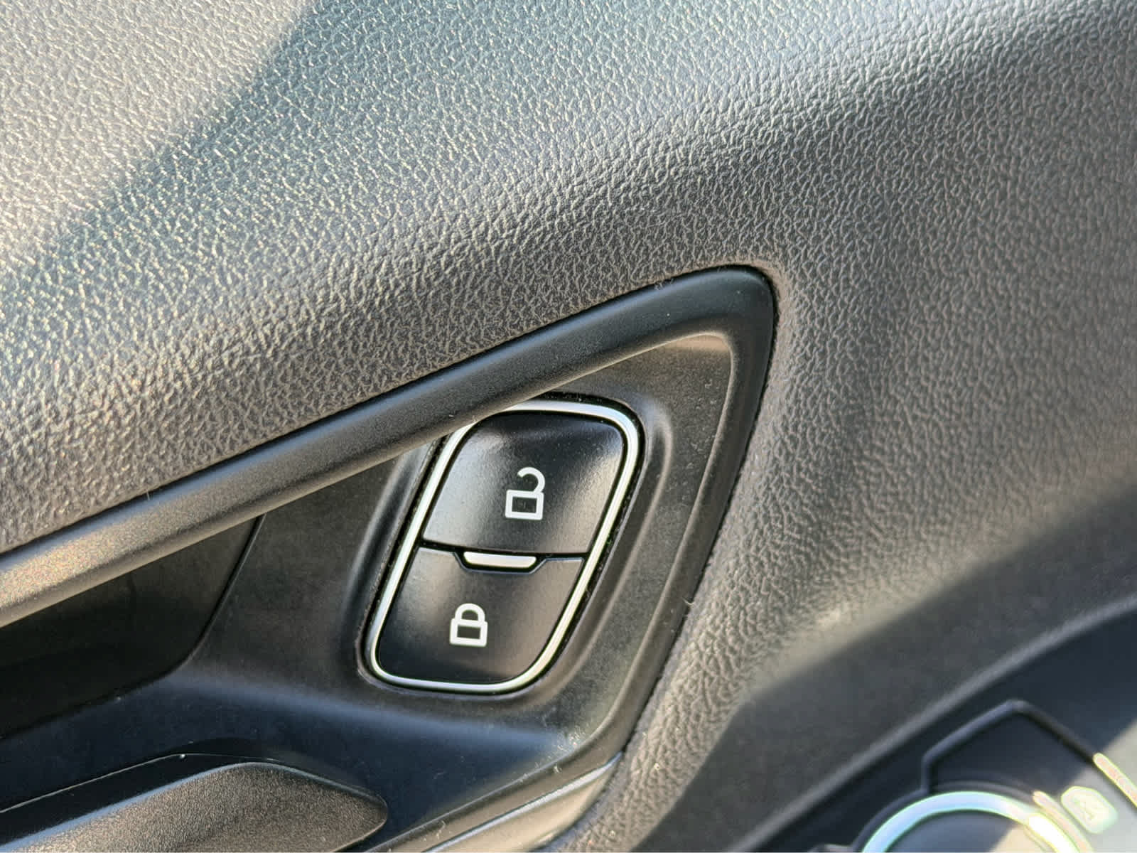 Used 2024 Ford Escape Active AWD/4WD image 38