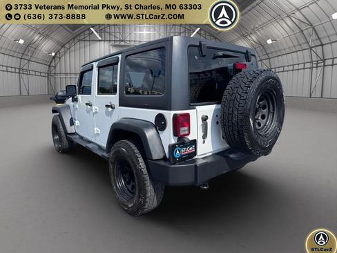 Used 2013 Jeep Wrangler Unlimited Sport w/ Connectivity Group AWD/4WD image 5