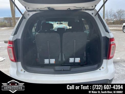 Used 2015 Ford Explorer XLT image 15