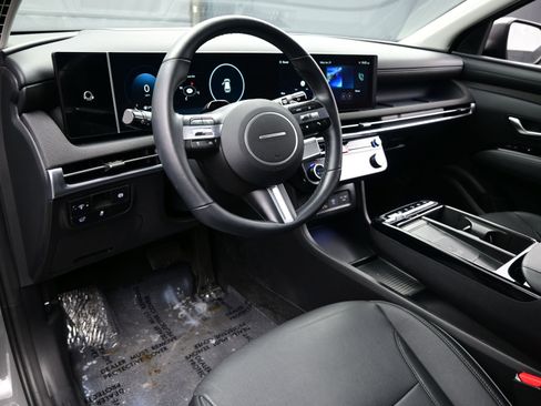 Certified 2025 Hyundai Tucson Limited image 13