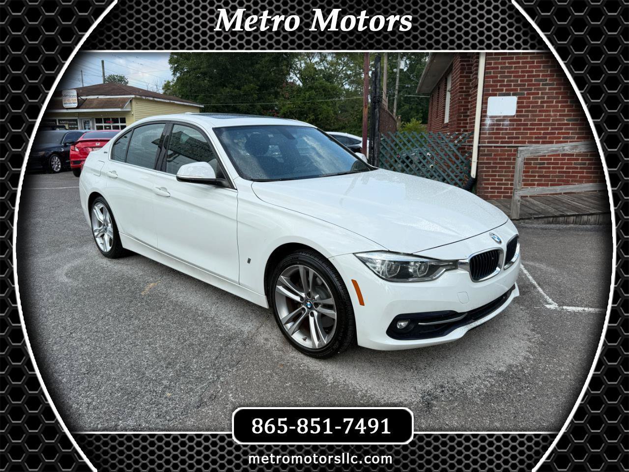 Used 2018 BMW 330e w/ Convenience Package RWD image 1