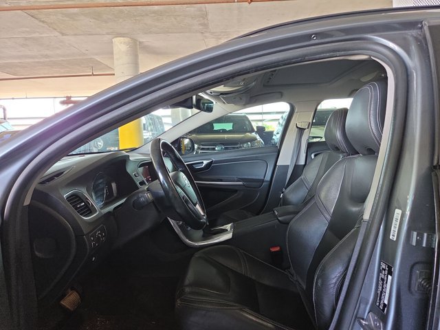 Used 2018 Volvo V60 T5 Dynamic w/ Vision Package AWD/4WD image 14