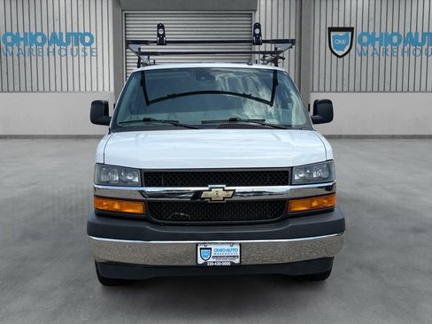 Used 2021 Chevrolet Express 3500 w/ Driver Convenience Package RWD image 2