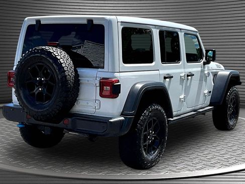 Used 2024 Jeep Wrangler Unlimited AWD/4WD image 6