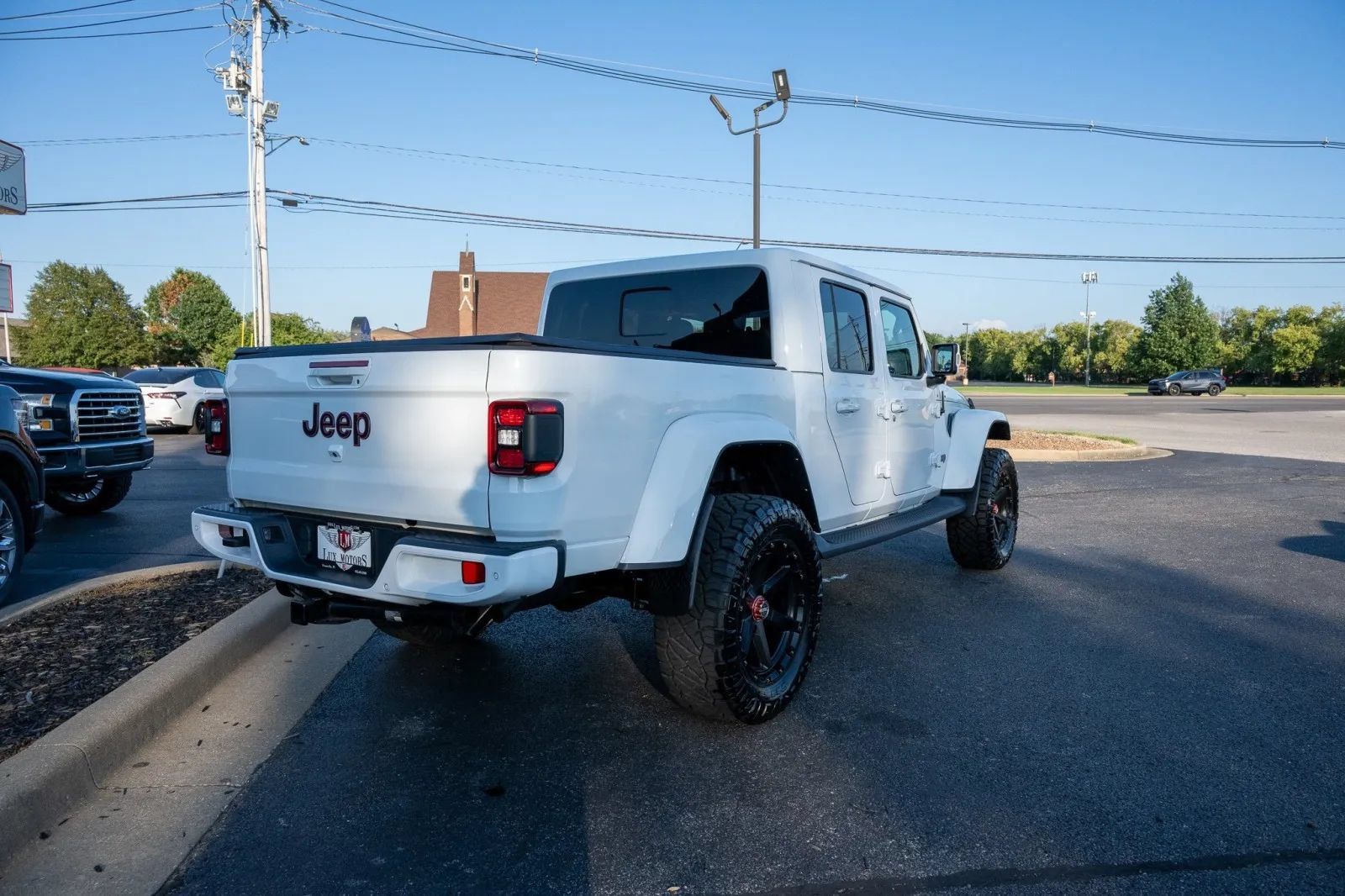 Used 2022 Jeep Gladiator Overland AWD/4WD image 8