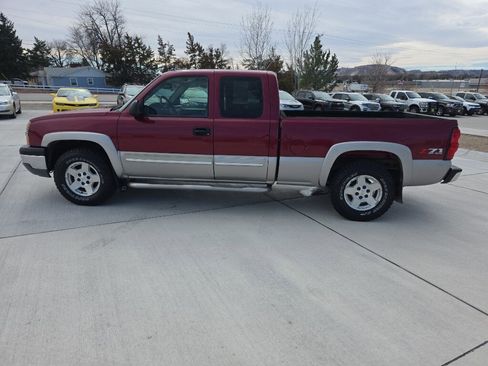 Used 2005 Chevrolet Silverado 1500 w/ Safe And Sound Package image 8