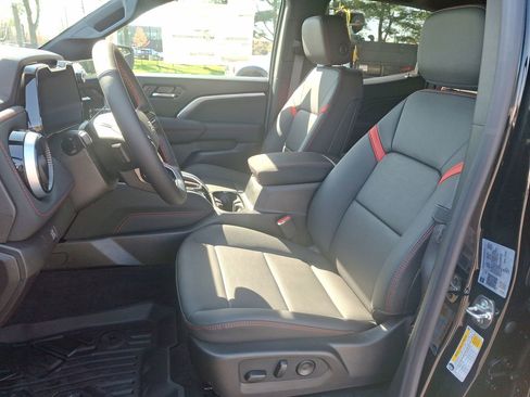 New 2026 Chevrolet Colorado Z71 w/ Technology Package AWD/4WD image 14
