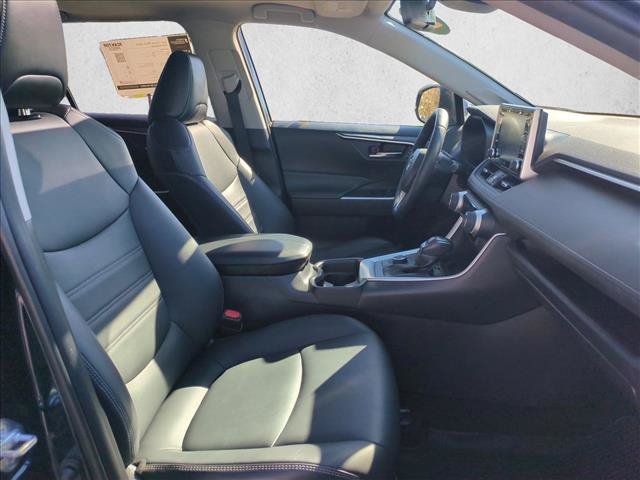 Used 2021 Toyota RAV4 XLE Premium AWD/4WD image 20