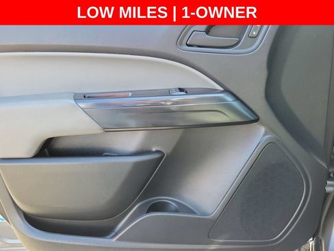 Used 2021 Chevrolet Colorado W/T RWD image 13