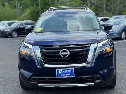 Used 2023 Nissan Pathfinder Platinum AWD/4WD image 2