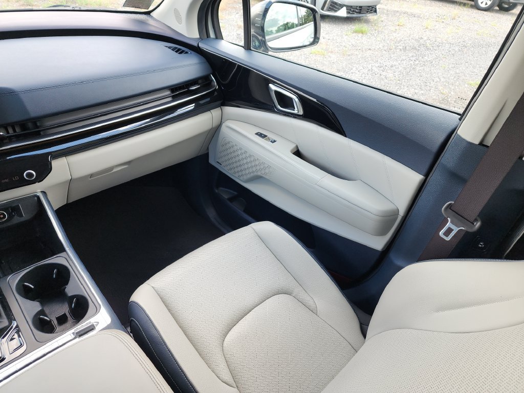 Certified 2025 Kia Carnival SX Prestige FWD image 26