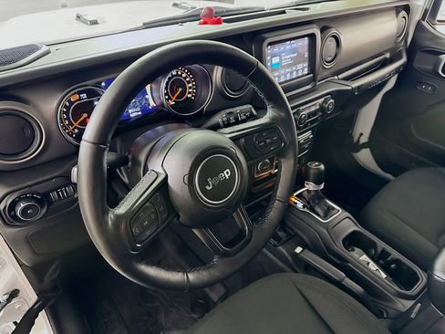 Used 2022 Jeep Wrangler Unlimited Sport image 10