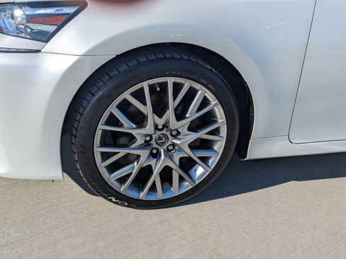 Used 2019 Lexus GS 300 w/ Premium Package RWD image 9