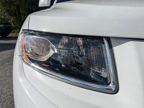 Certified 2016 Jeep Grand Cherokee Laredo w/ Quick Order Package 23E image 10