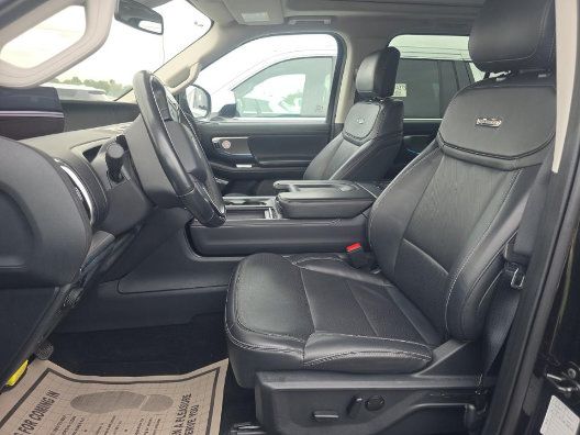 Used 2025 Ford Expedition Max Platinum AWD/4WD image 8