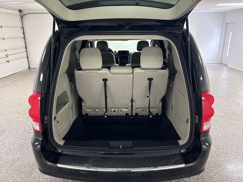 Used 2013 Dodge Grand Caravan SE image 26