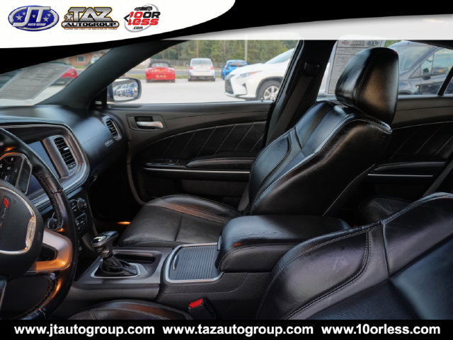 Used 2022 Dodge Charger SXT w/ Plus Group RWD image 14