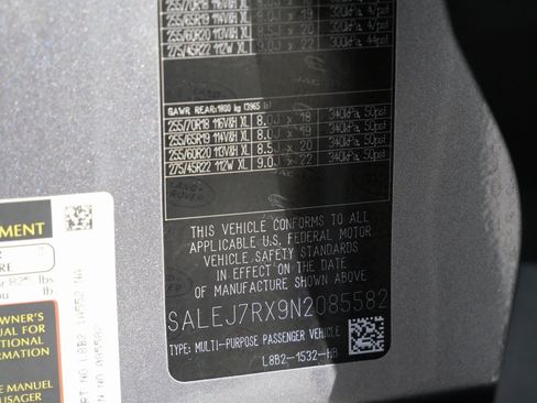 Used 2022 Land Rover Defender 110 S image 25