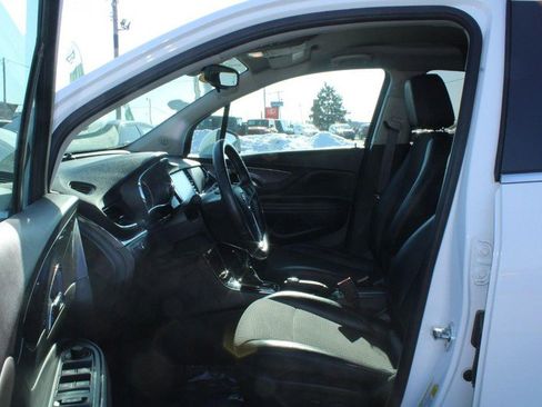 Used 2019 Buick Encore Sport Touring image 8