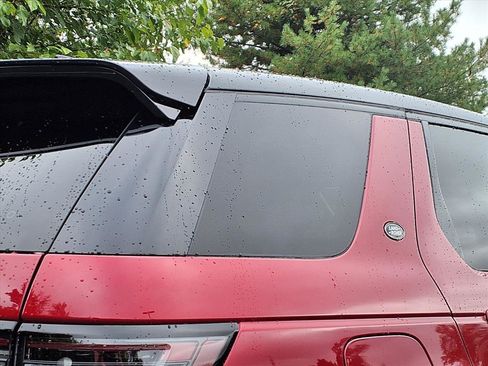 Used 2023 Land Rover Discovery Sport SE R-Dynamic image 29