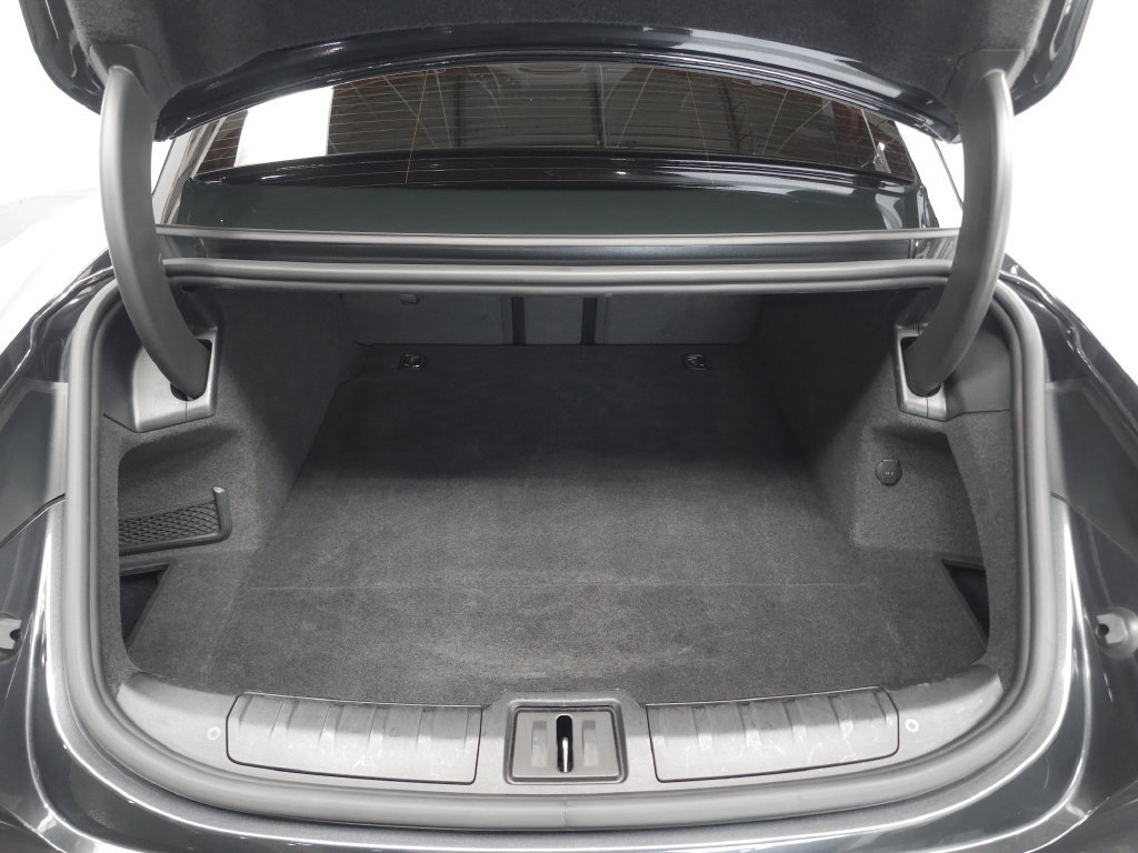 Used 2022 Porsche Taycan RWD image 31