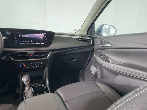 Used 2025 Buick Encore GX Preferred w/ Comfort Package image 27