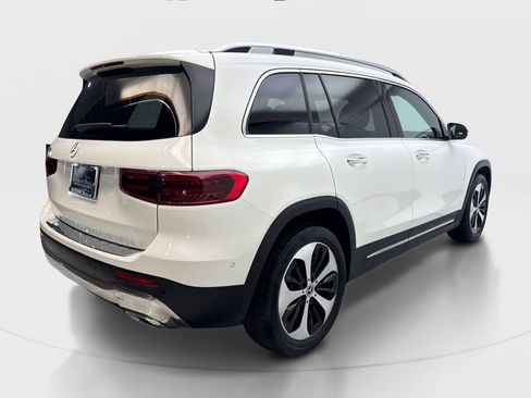 Used 2025 Mercedes-Benz GLB 250 w/ Exclusive Package image 6