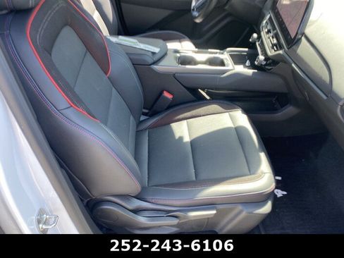 Used 2024 Chevrolet Equinox EV RS FWD image 15