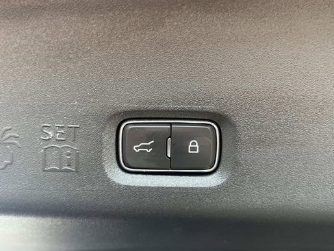 Used 2025 Ford Expedition Tremor AWD/4WD image 13