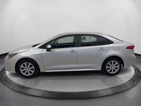 Used 2022 Toyota Corolla LE FWD image 8