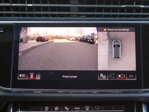 Used 2025 Audi RS Q8 performance AWD/4WD image 18