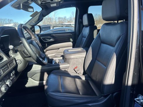 Used 2023 Chevrolet Suburban Z71 w/ Off-Road Capability Package image 6