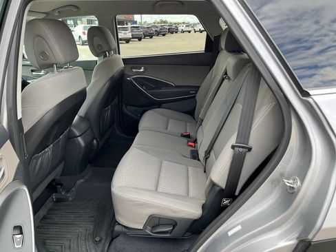 Used 2017 Hyundai Santa Fe SE w/ Cargo Package AWD/4WD image 14