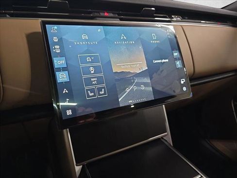 New 2026 Land Rover Range Rover SE image 22