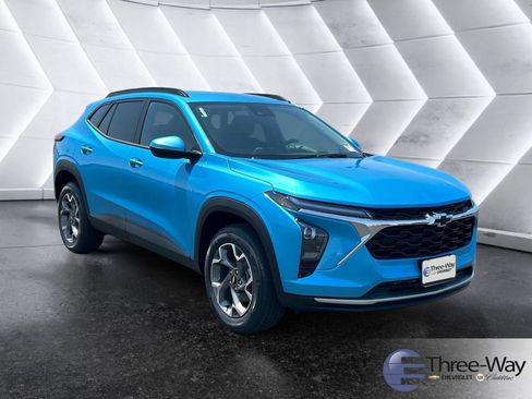New 2026 Chevrolet Trax LT FWD image 7