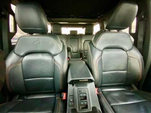 Used 2022 Ford Bronco Badlands image 29