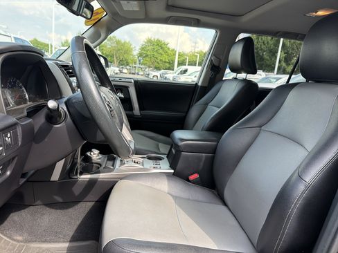 Used 2016 Toyota 4Runner SR5 Premium AWD/4WD image 16