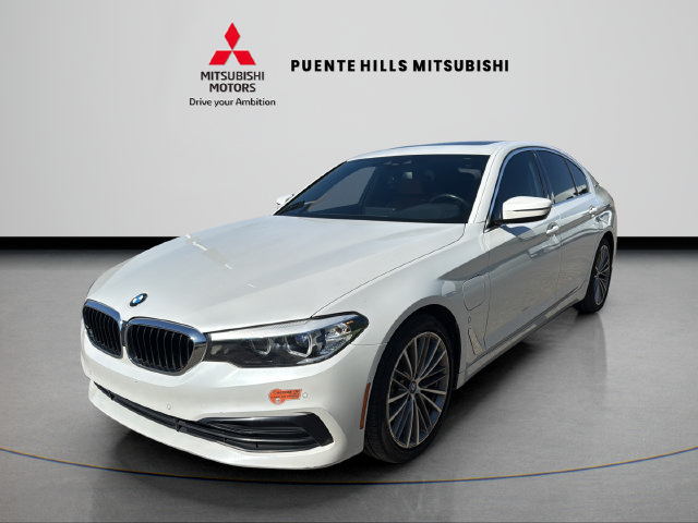Used 2019 BMW 530e w/ Convenience Package RWD image 1